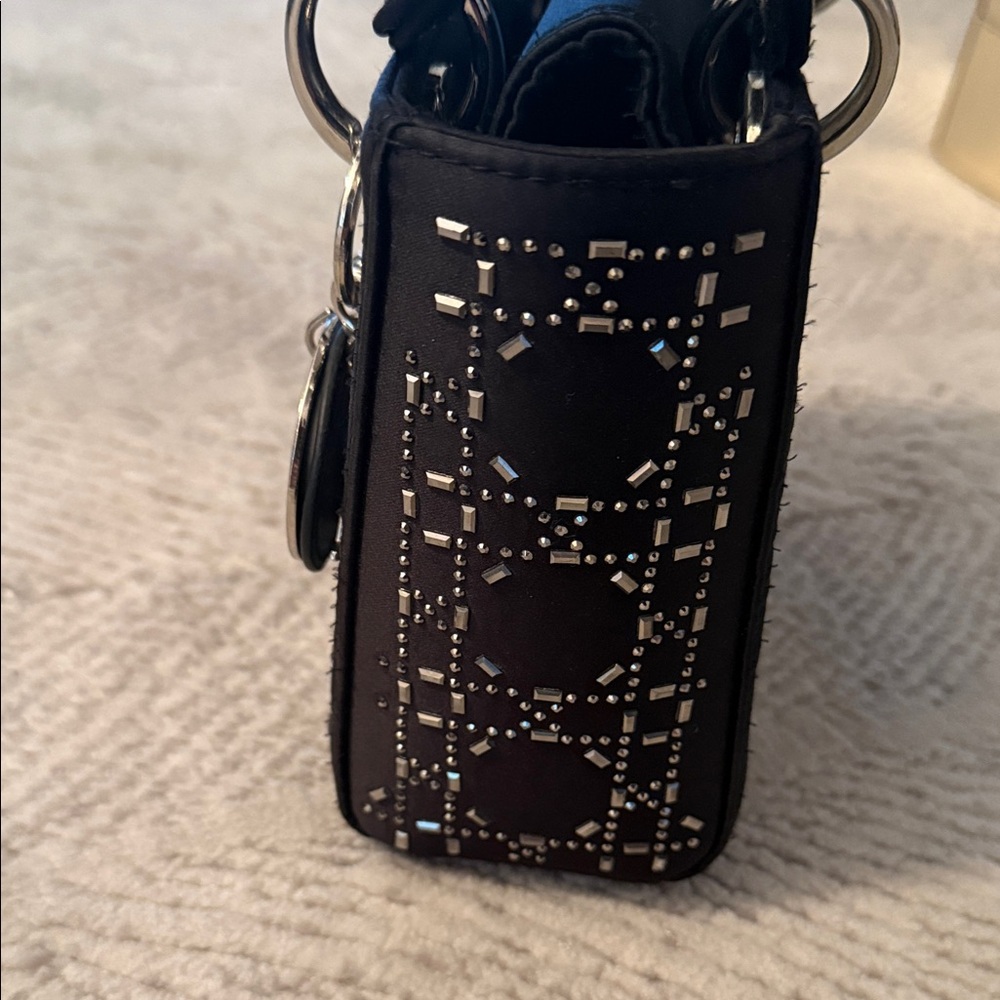 Black Handbag with Silver Sparkling Accents - Picture 7 of 13